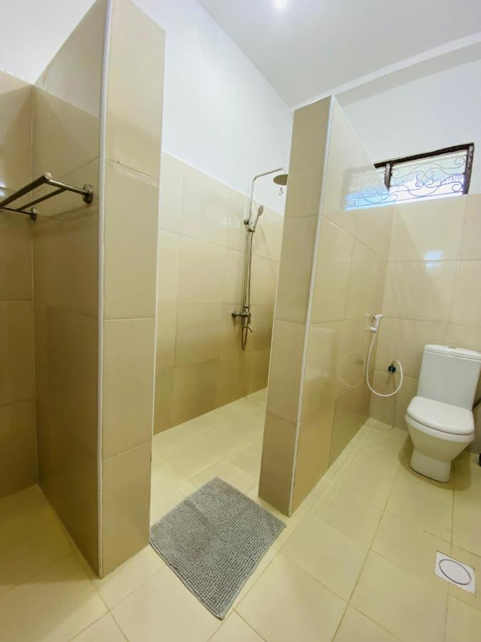눙귀 Habibis Bottle House B&B 외부 사진